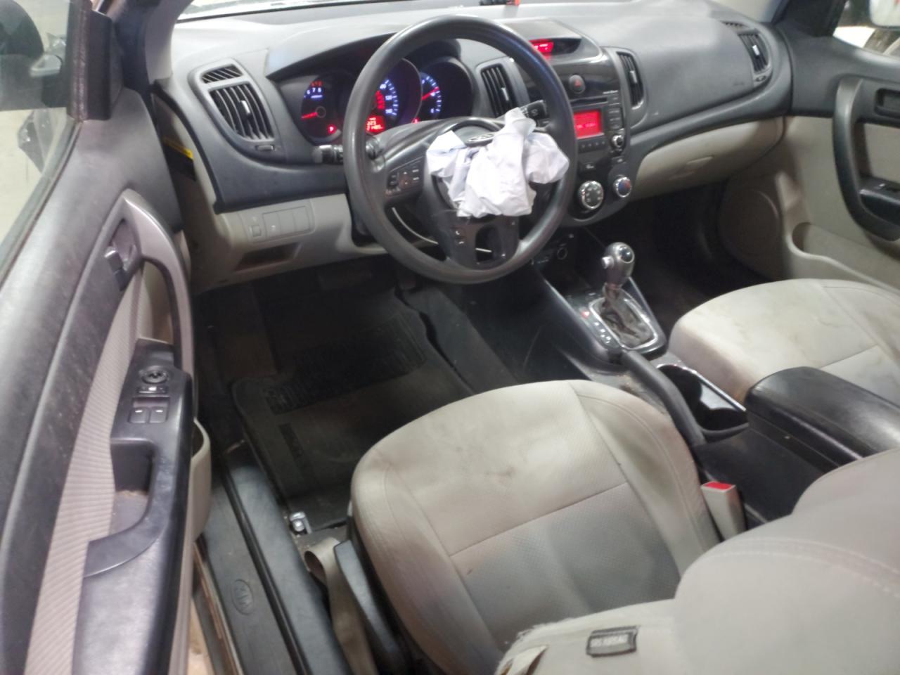 2012 Kia Forte - Image 8