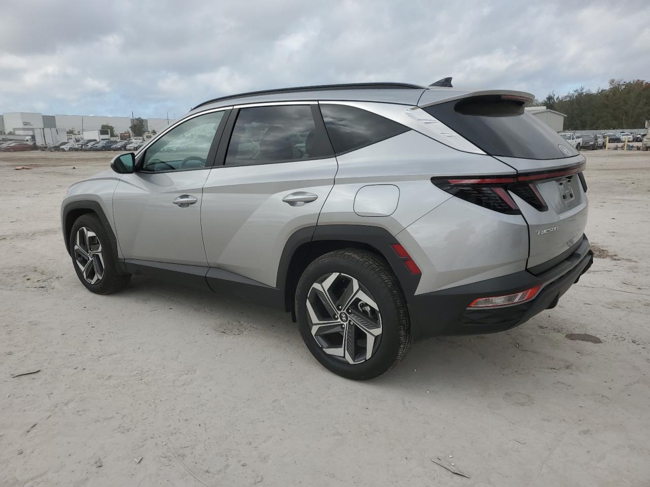 2024 Hyundai Tucson - Image 2