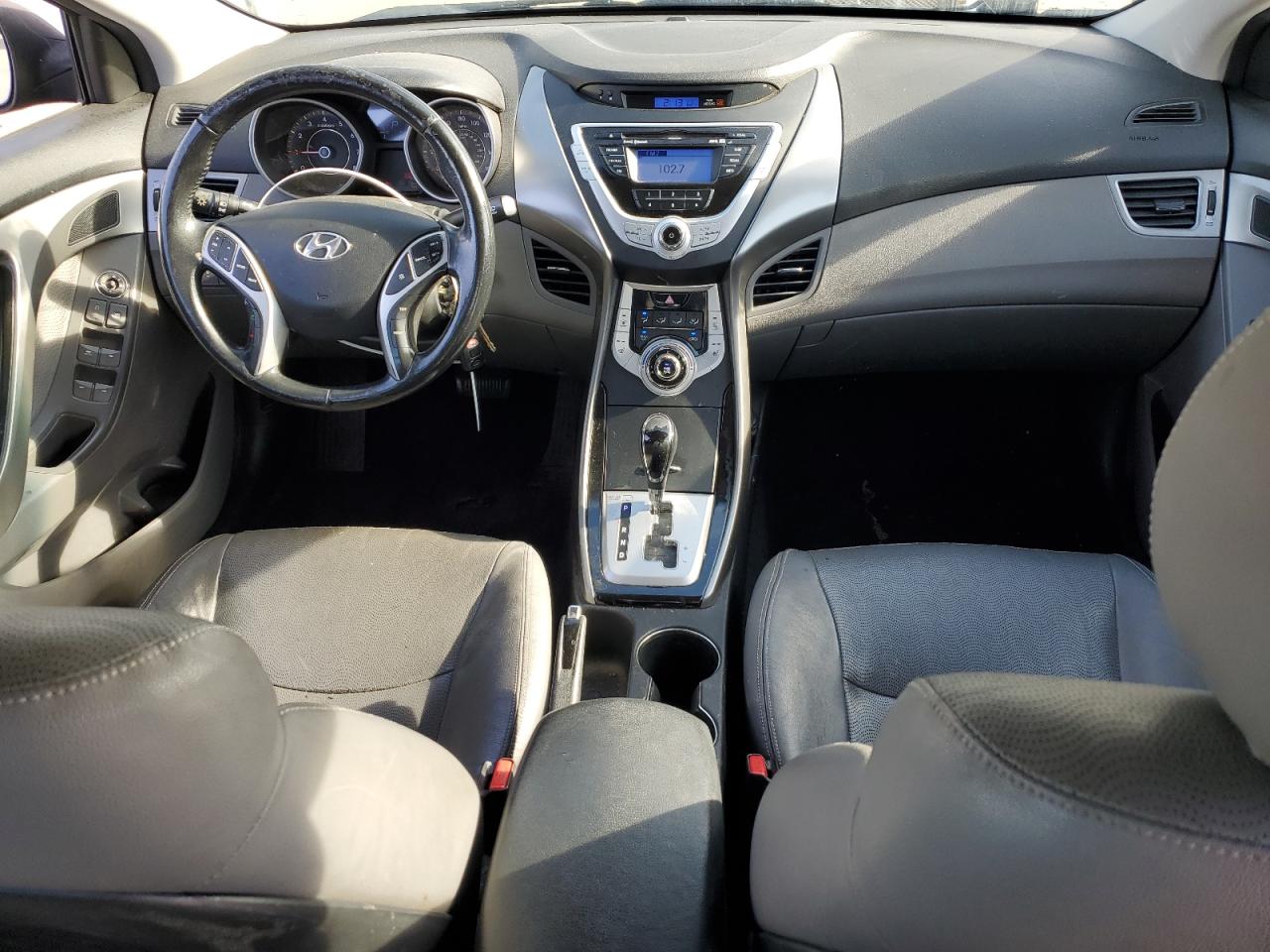 2011 Hyundai Elantra - Image 8