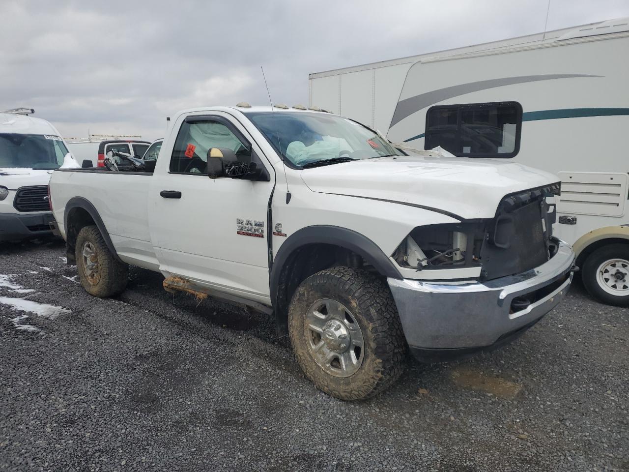 2016 RAM 3500 - Image 4