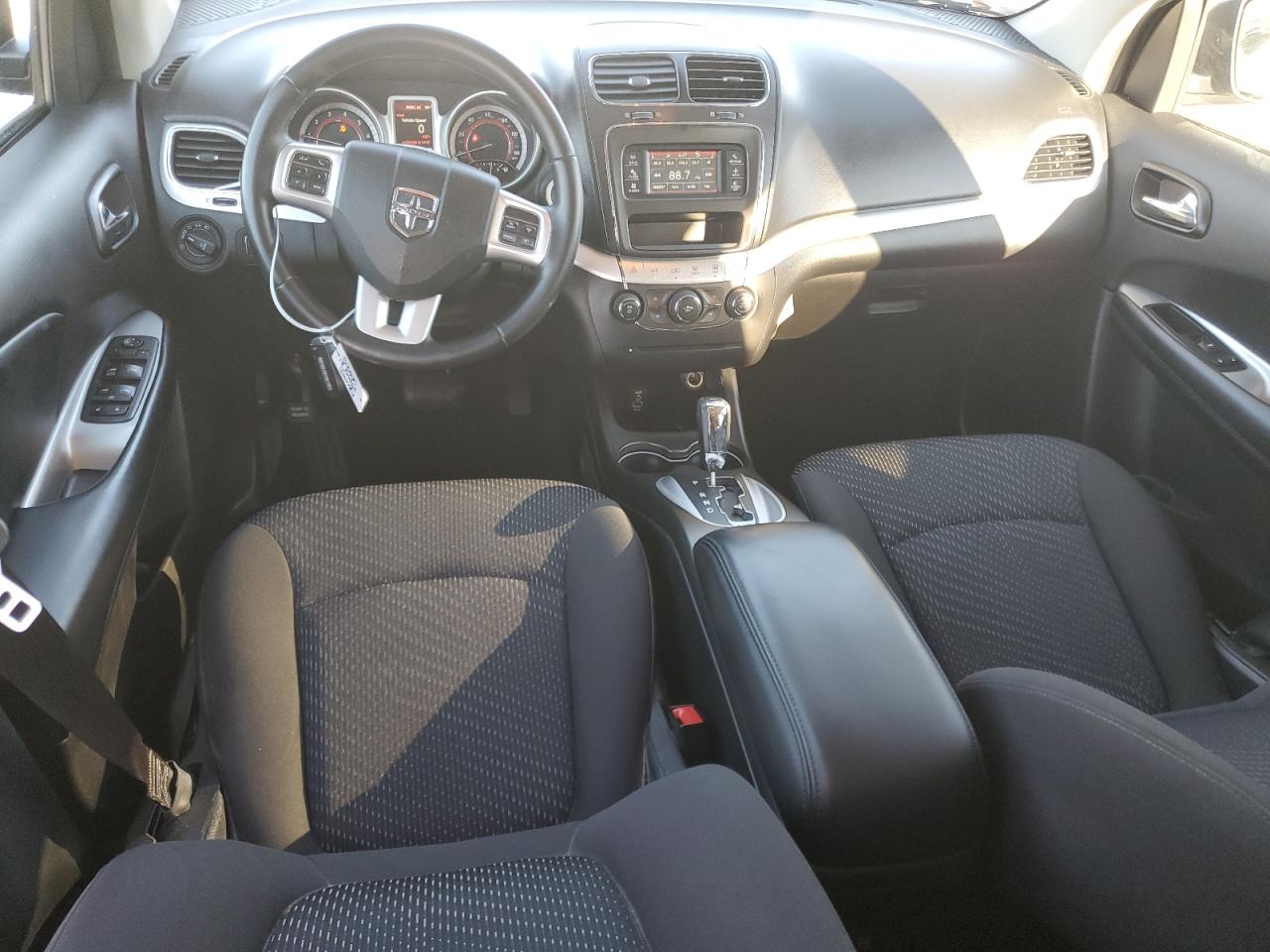2018 Dodge Journey - Image 8