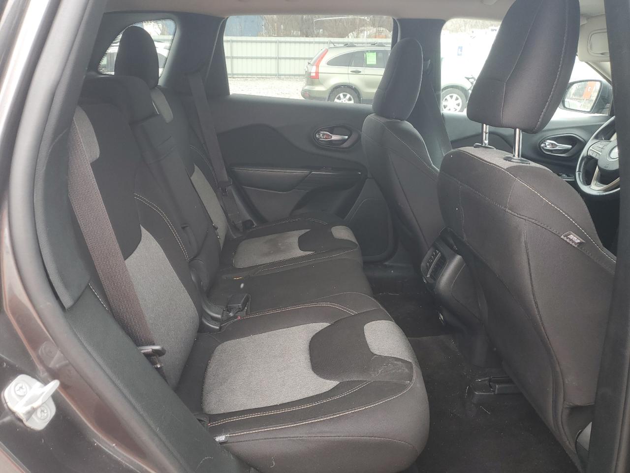 2014 Jeep Grand Cherokee - Image 11