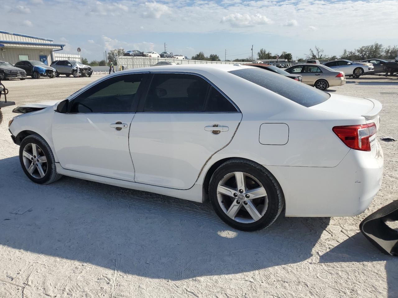 2014 Toyota Camry - Image 2