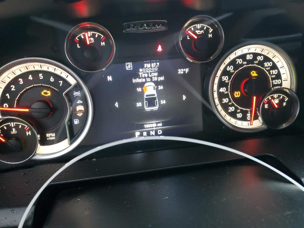 2018 RAM 1500 - Image 9