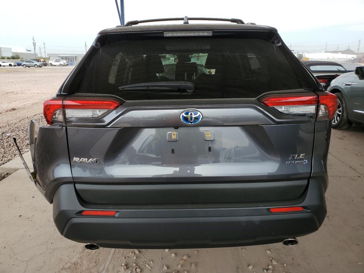 2023 Toyota RAV 4 - Image 6