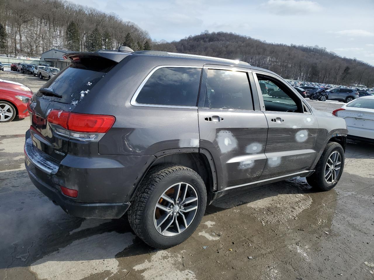 2017 Jeep Grand Cherokee - Image 3