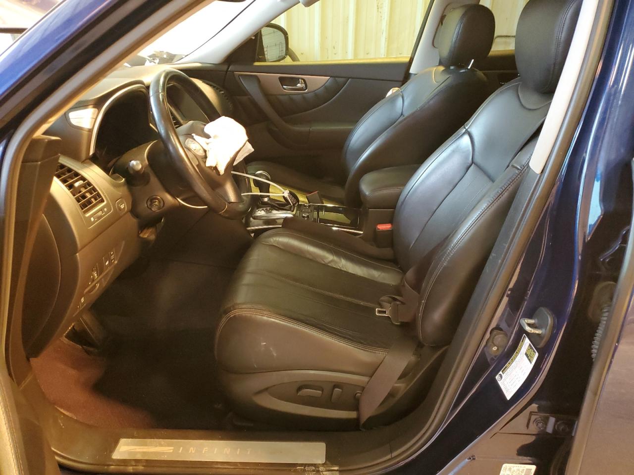 2016 Infiniti QX70 - Image 7