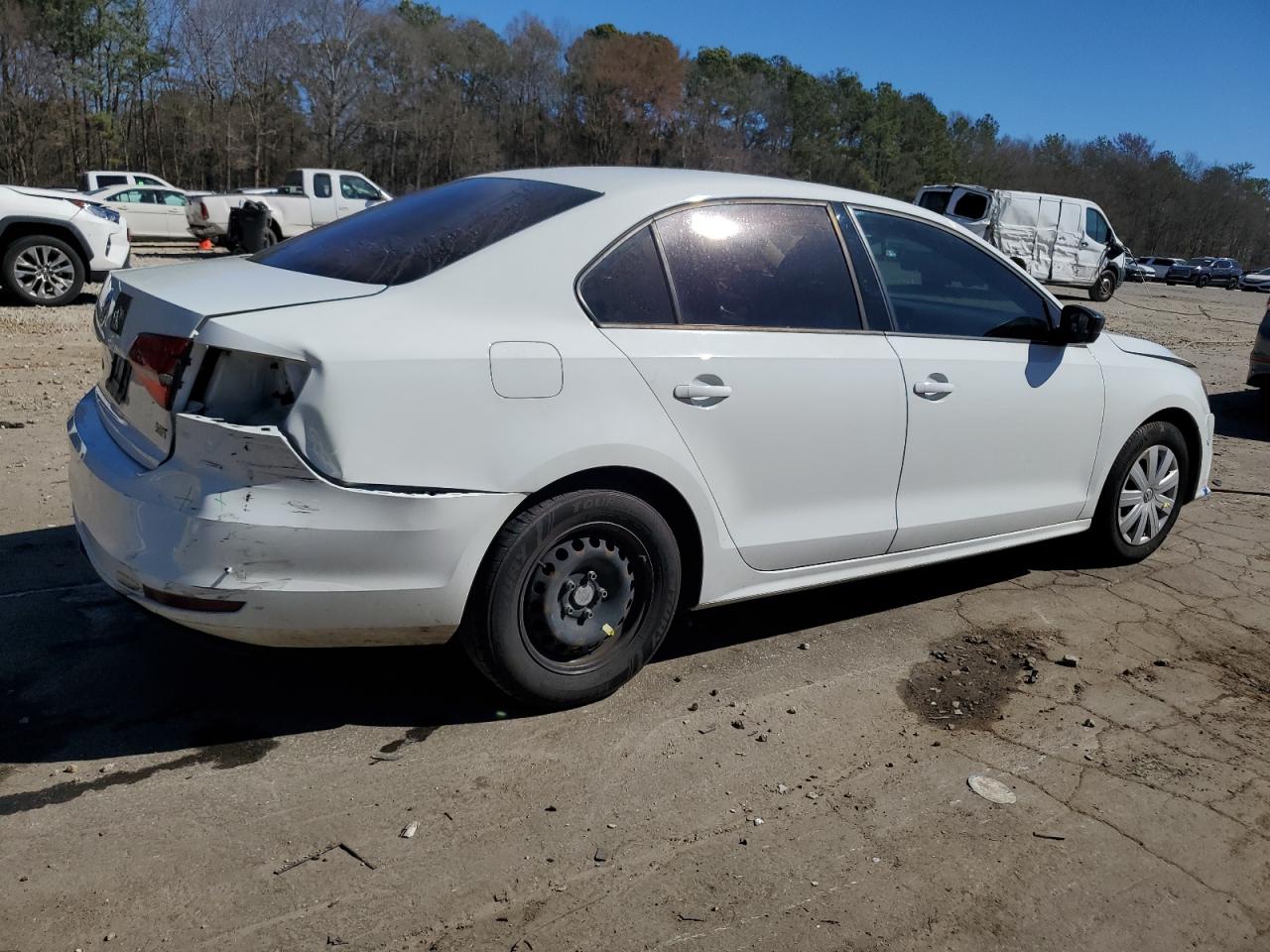 2015 Volkswagen Jetta - Image 3