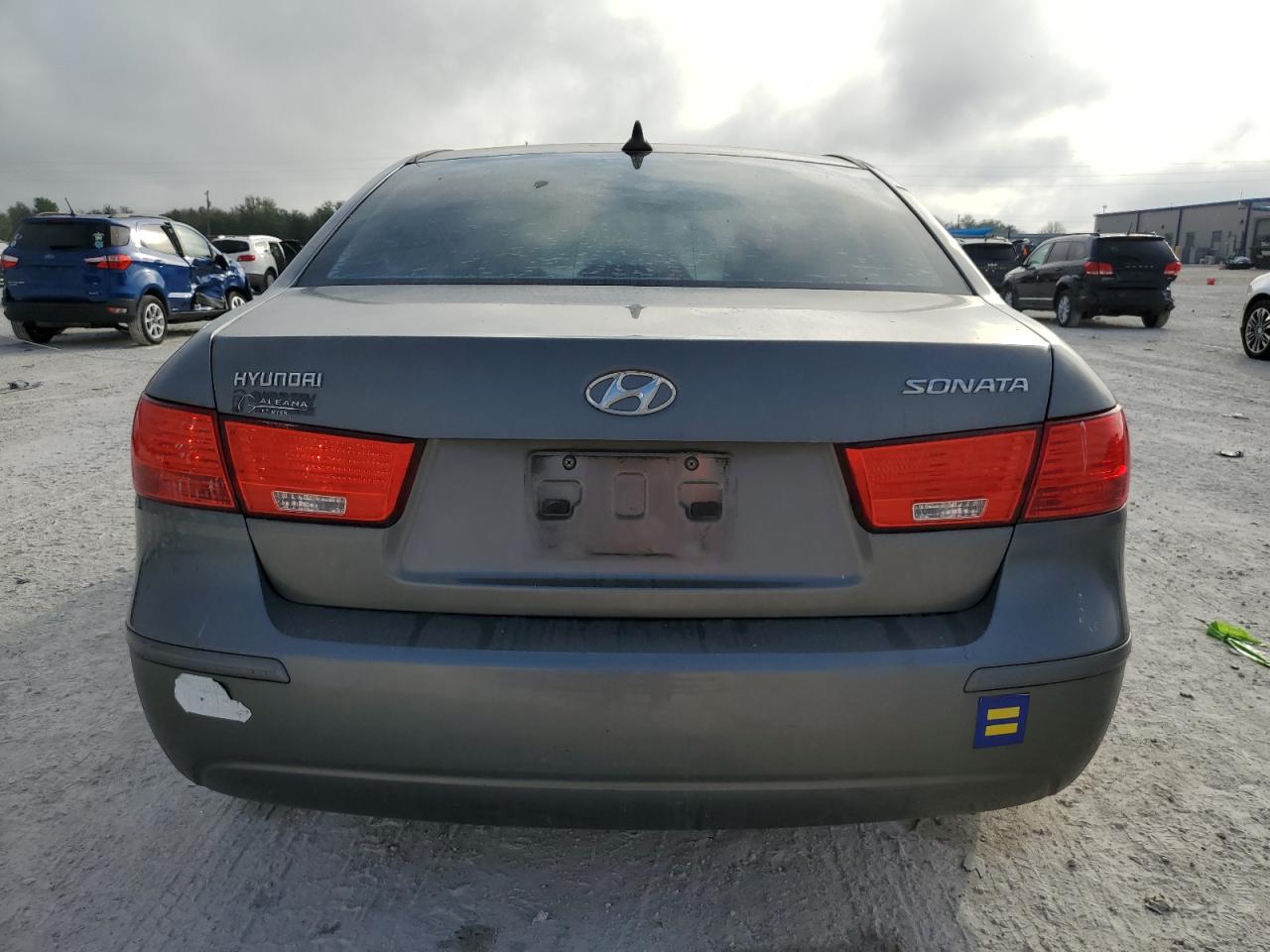2010 Hyundai Sonata - Image 6