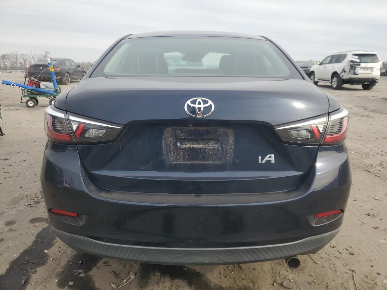 2017 Toyota Yaris - Image 6