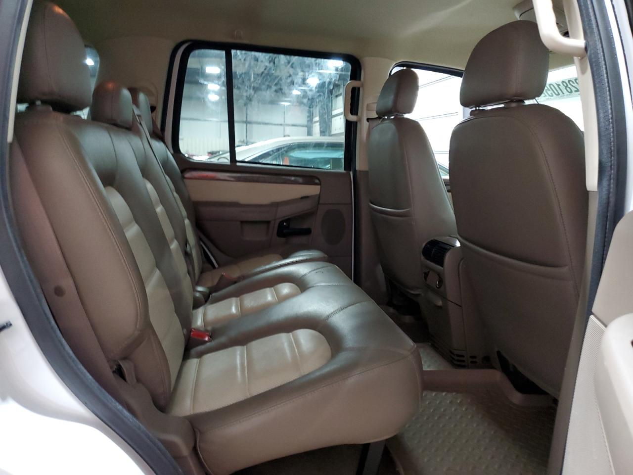 2003 Ford Explorer - Image 11