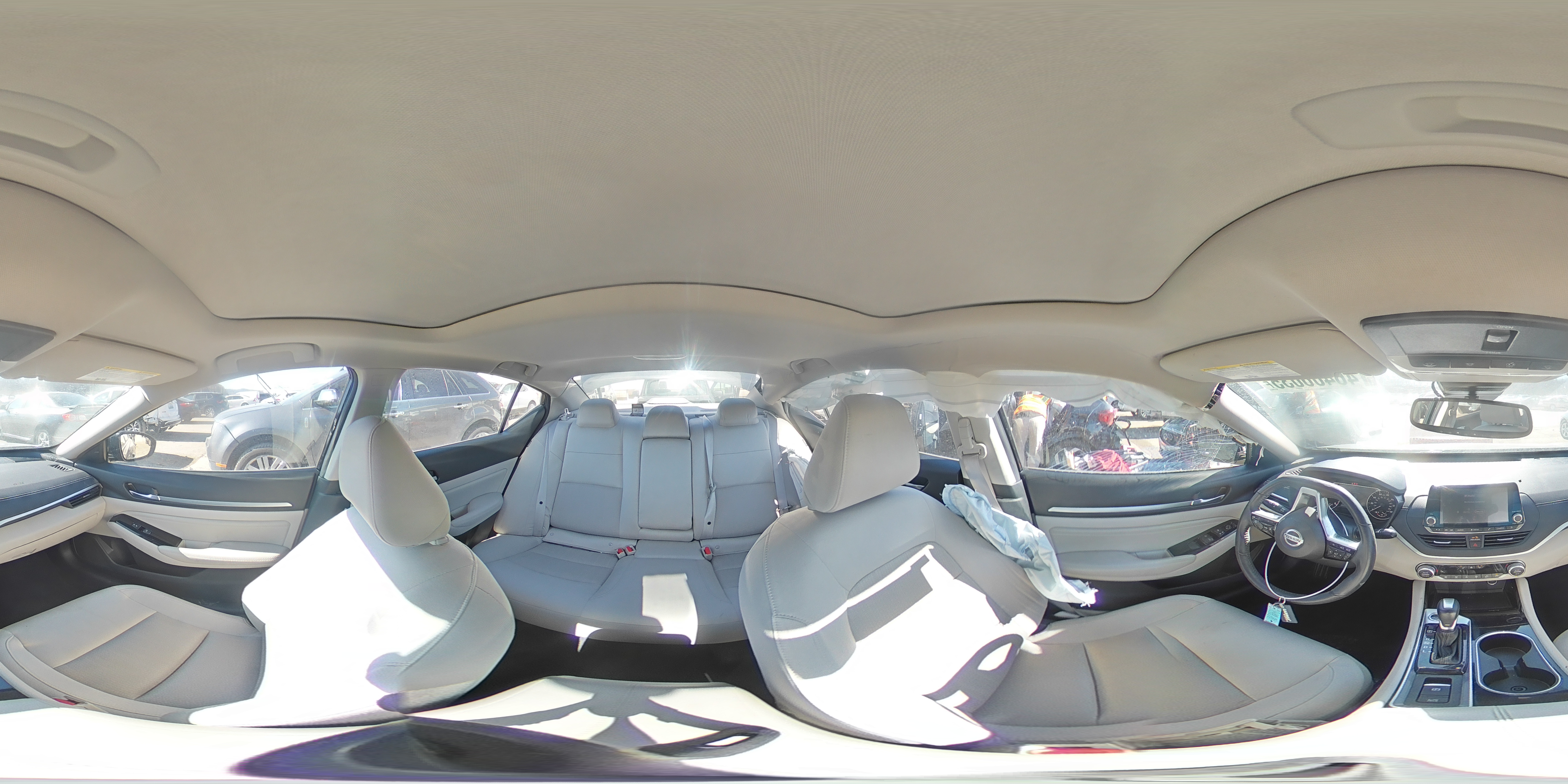 2020 Nissan Altima - Image 13