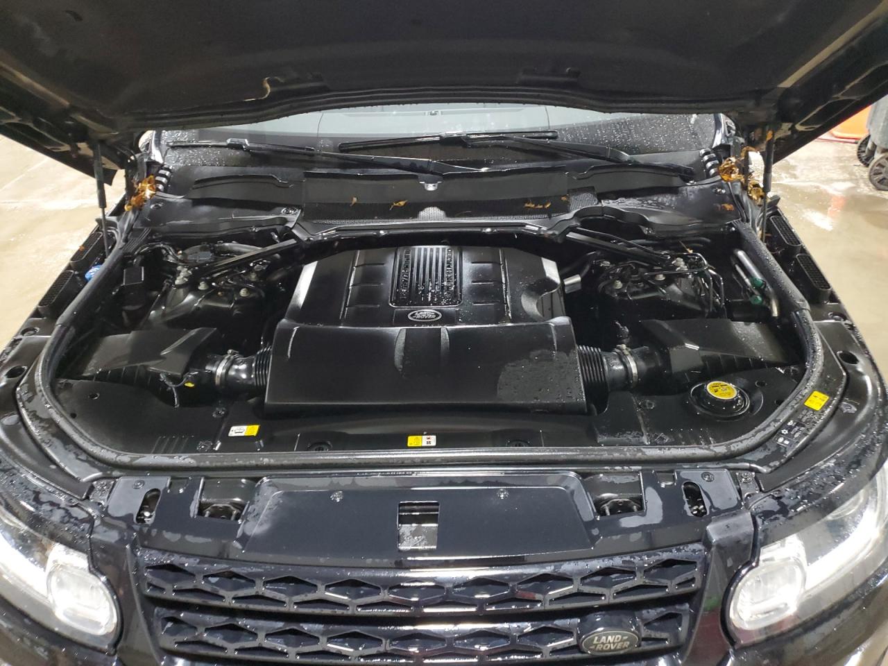 2017 Land Rover Range Rover - Image 12