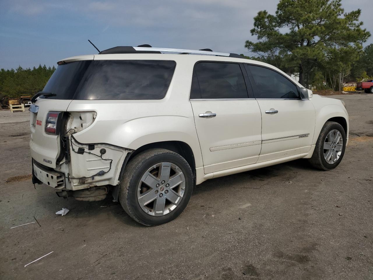 2013 GMC Acadia - Image 3