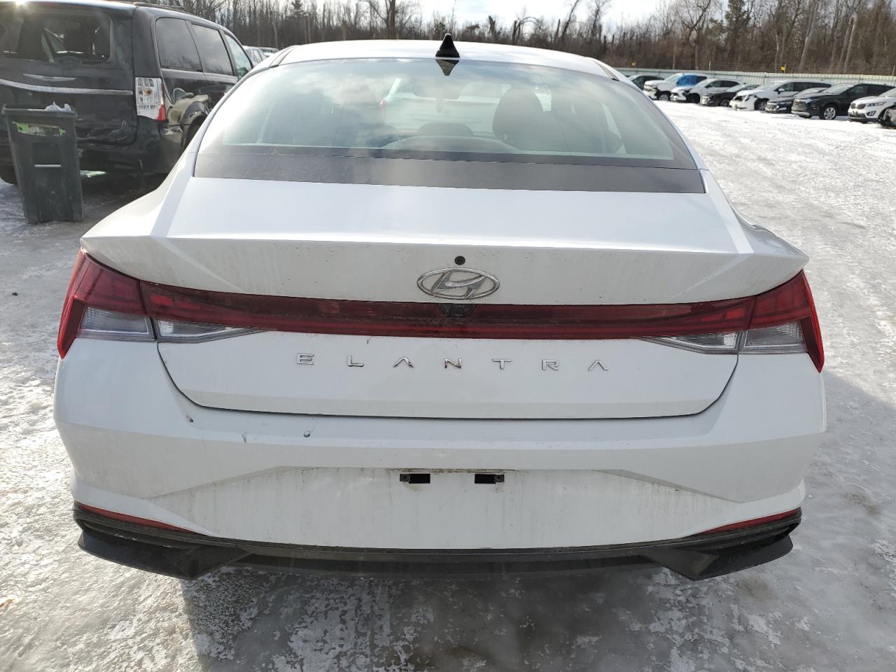 2022 Hyundai Elantra - Image 6