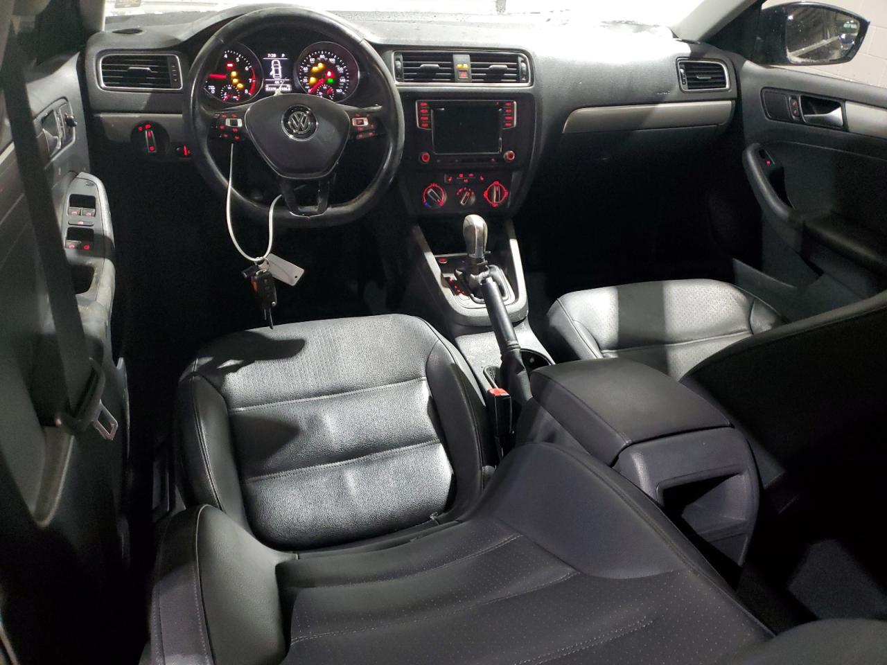 2017 Volkswagen Jetta - Image 8