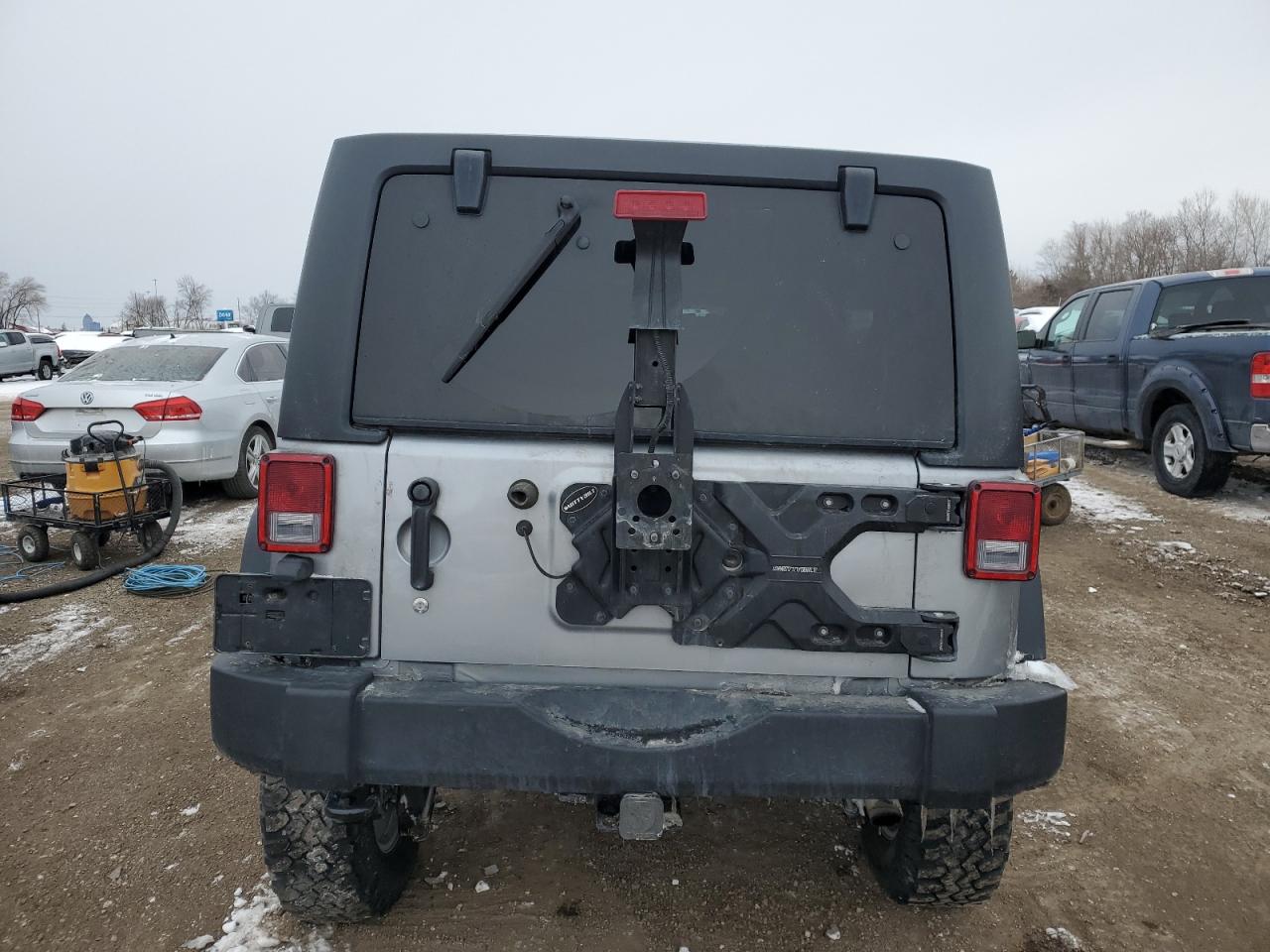 2017 Jeep Wrangler - Image 6