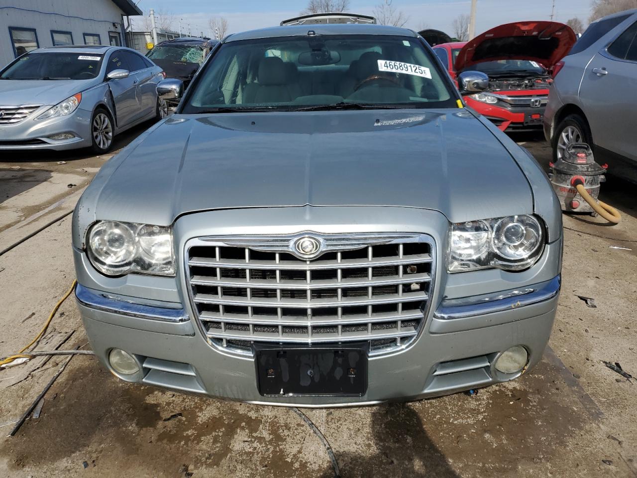 2006 Chrysler 300 - Image 5