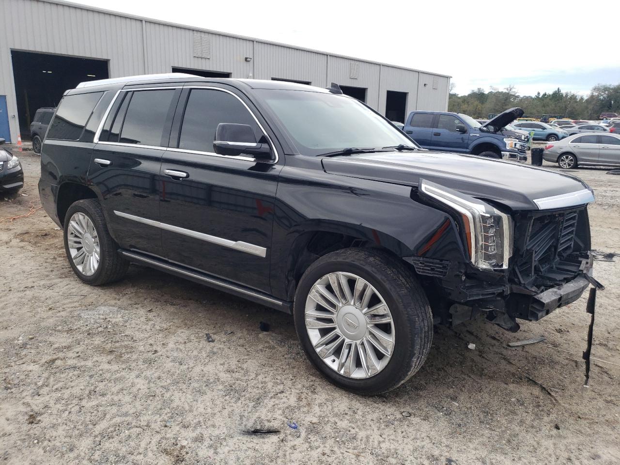 2018 Cadillac Escalade - Image 4