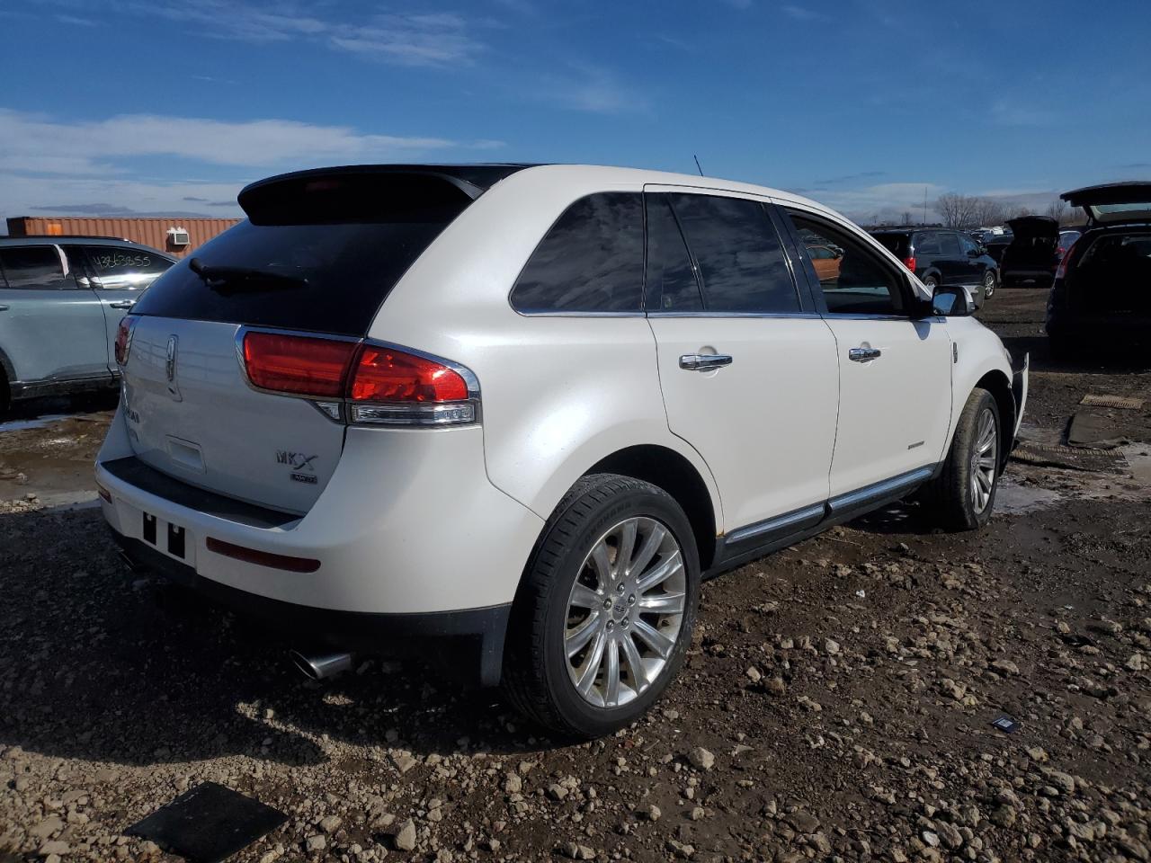 2014 Lincoln MKX - Image 3
