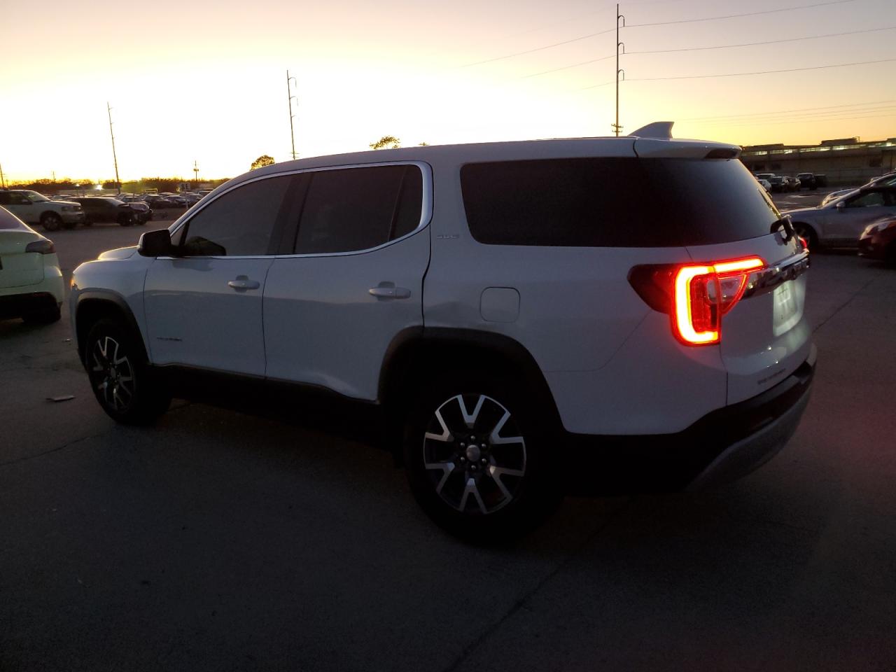 2021 GMC Acadia - Image 2