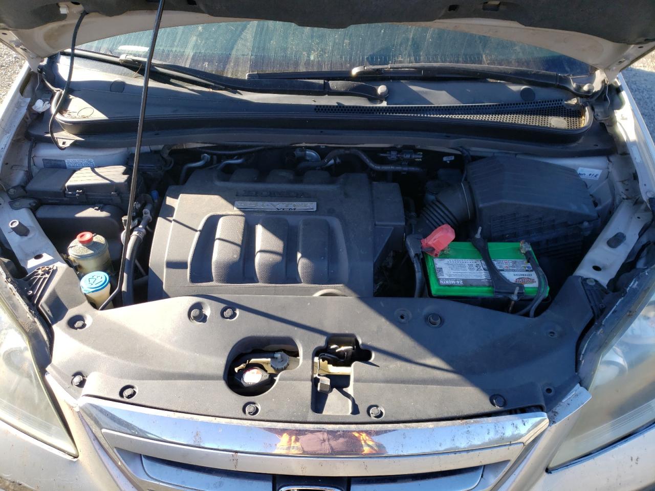 2005 Honda Odyssey - Image 12