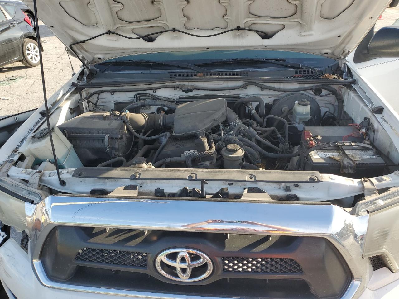 2012 Toyota Tacoma - Image 12
