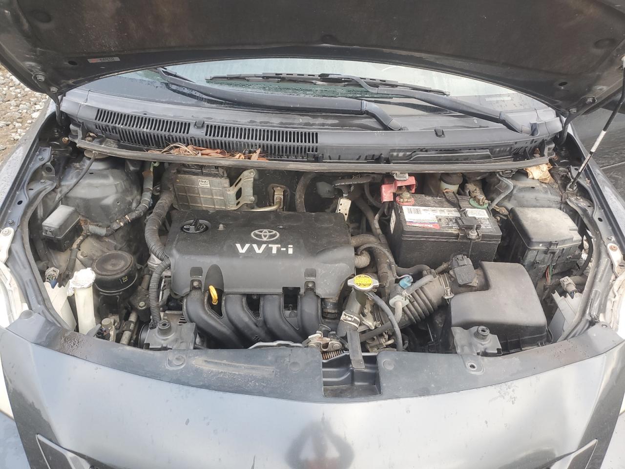 2010 Toyota Yaris - Image 11