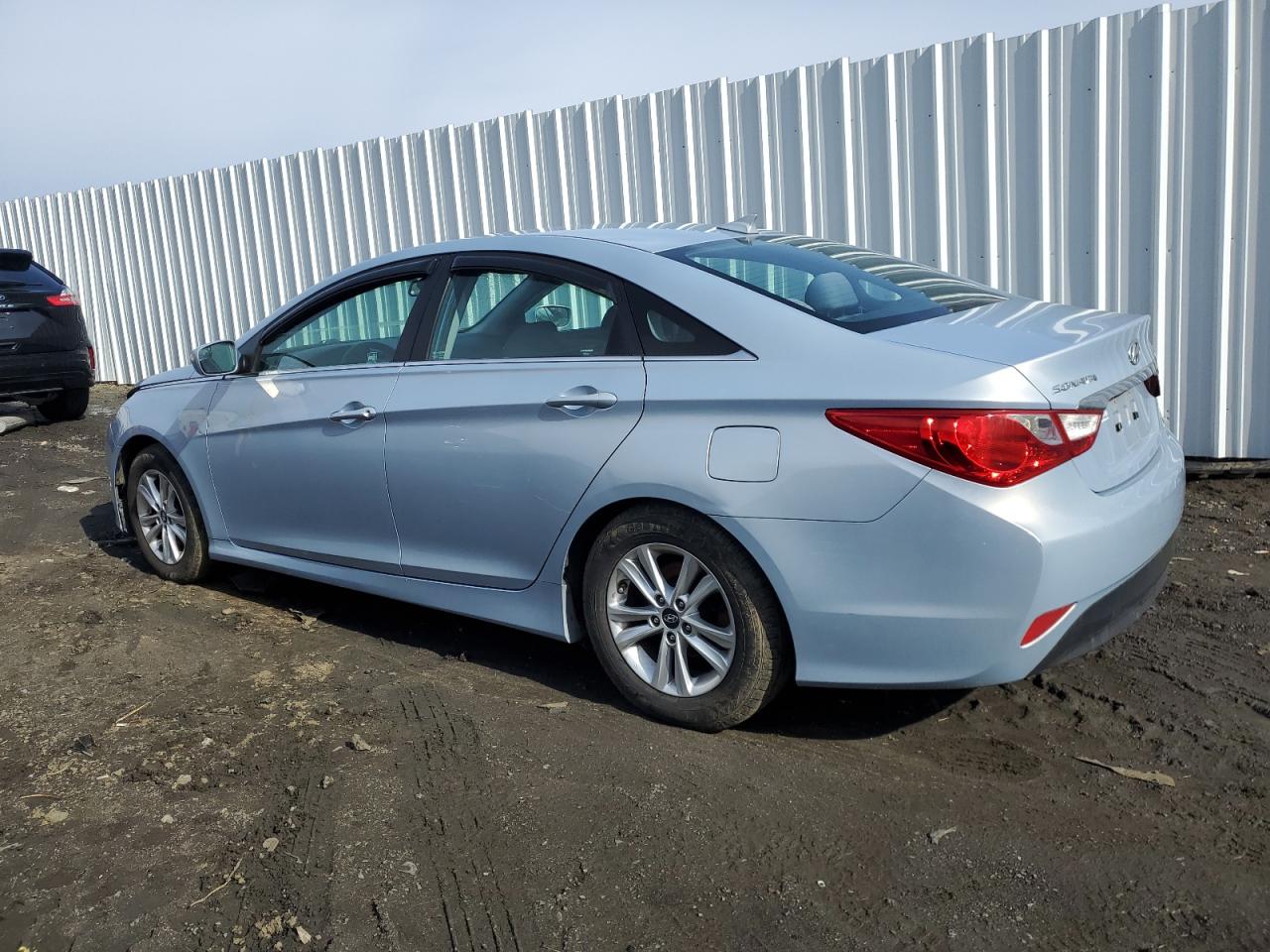 2014 Hyundai Sonata - Image 2