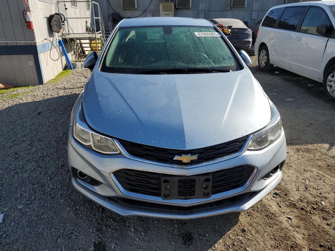 2018 Chevrolet Cruze - Image 5