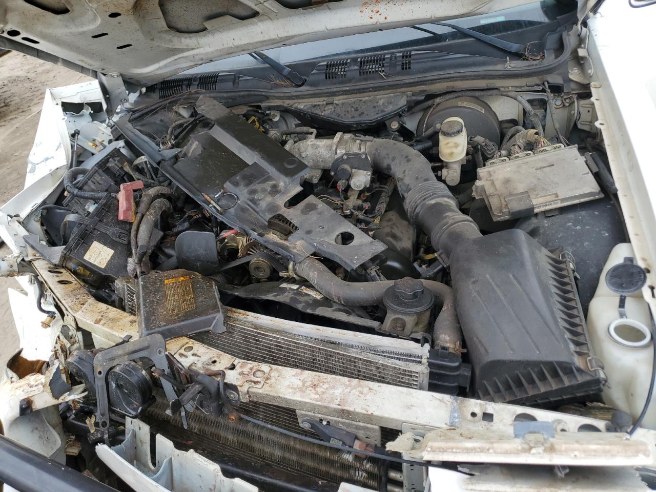 2010 Ford Crown Victoria - Image 11