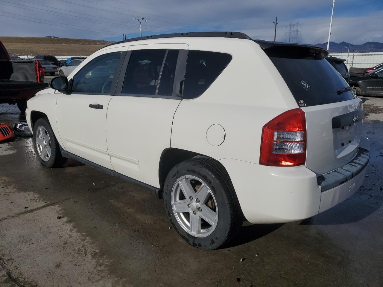 2009 Jeep Compass - Image 2