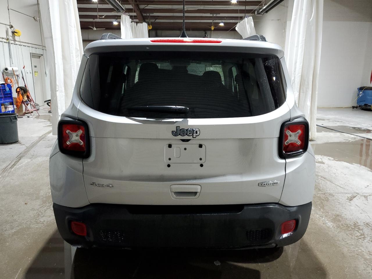 2020 Jeep Renegade - Image 6