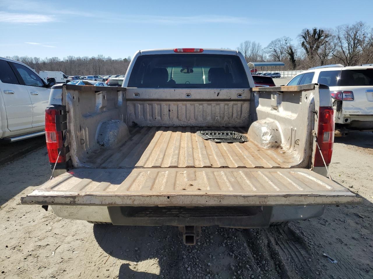 2007 Chevrolet Silverado - Image 6