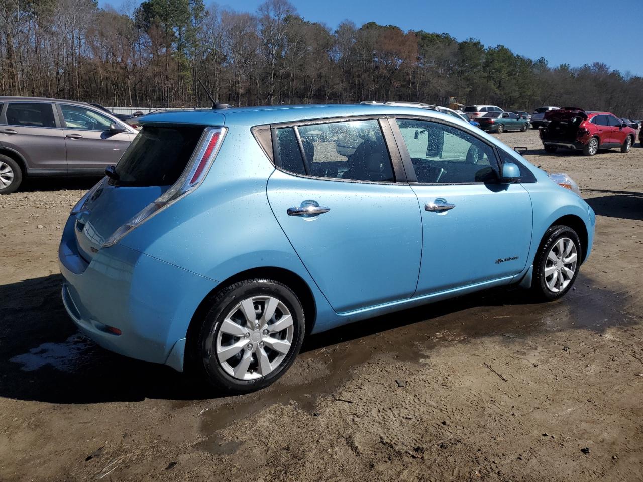 2015 Nissan Leaf - Image 3