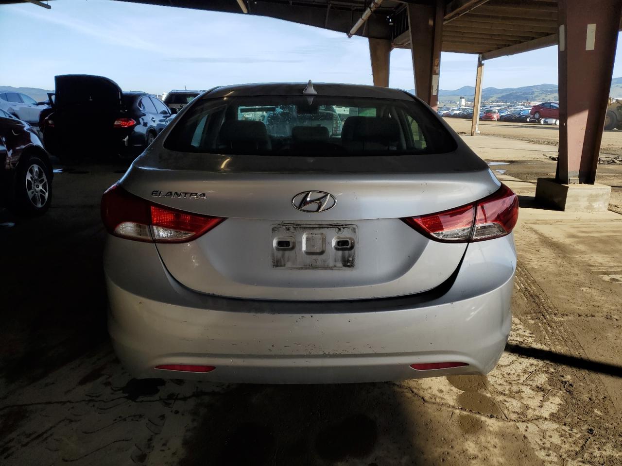 2013 Hyundai Elantra - Image 6