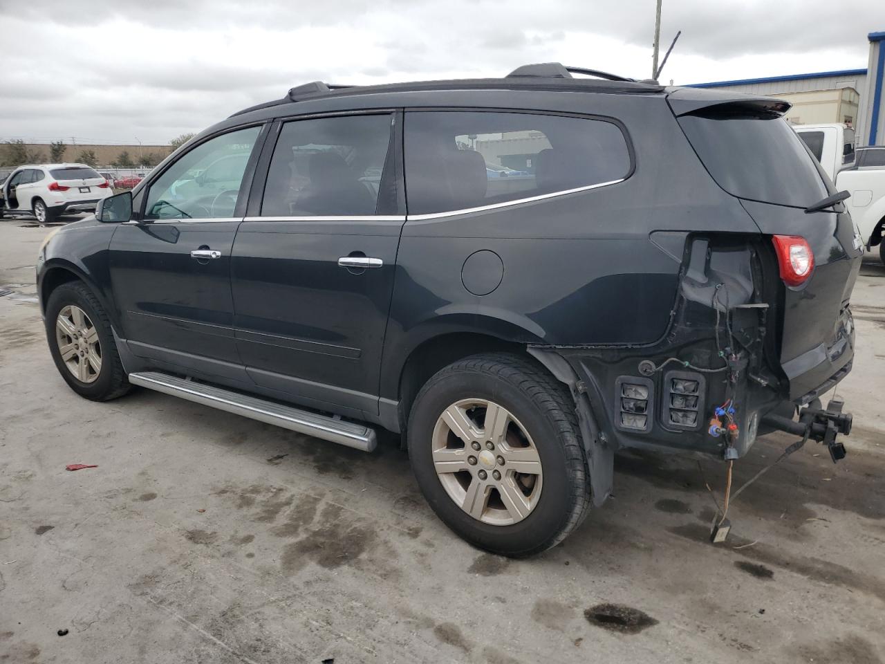 2011 Chevrolet Traverse - Image 2