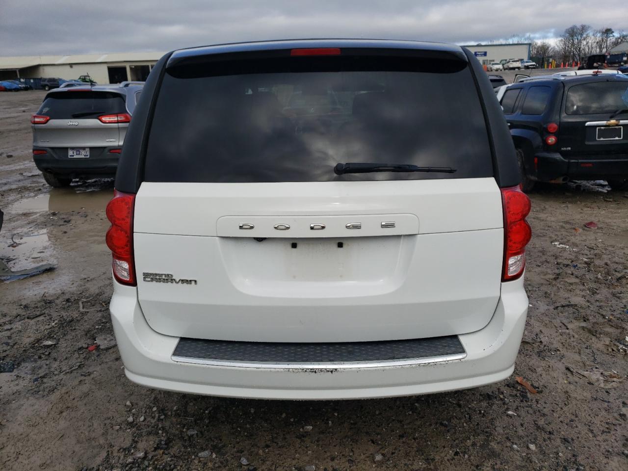 2018 Dodge Caravan - Image 6