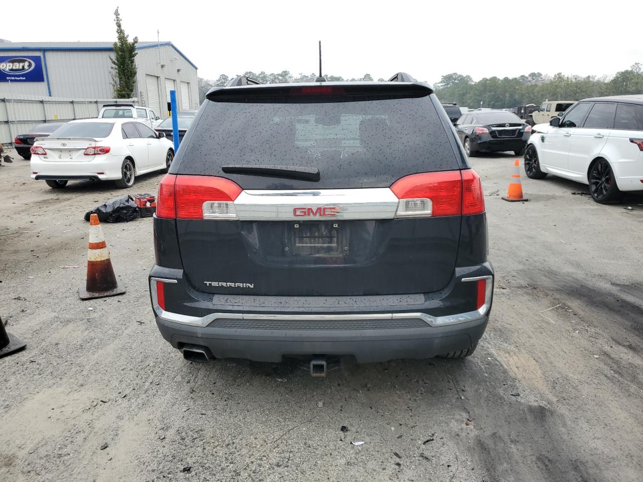 2017 GMC Terrain - Image 6