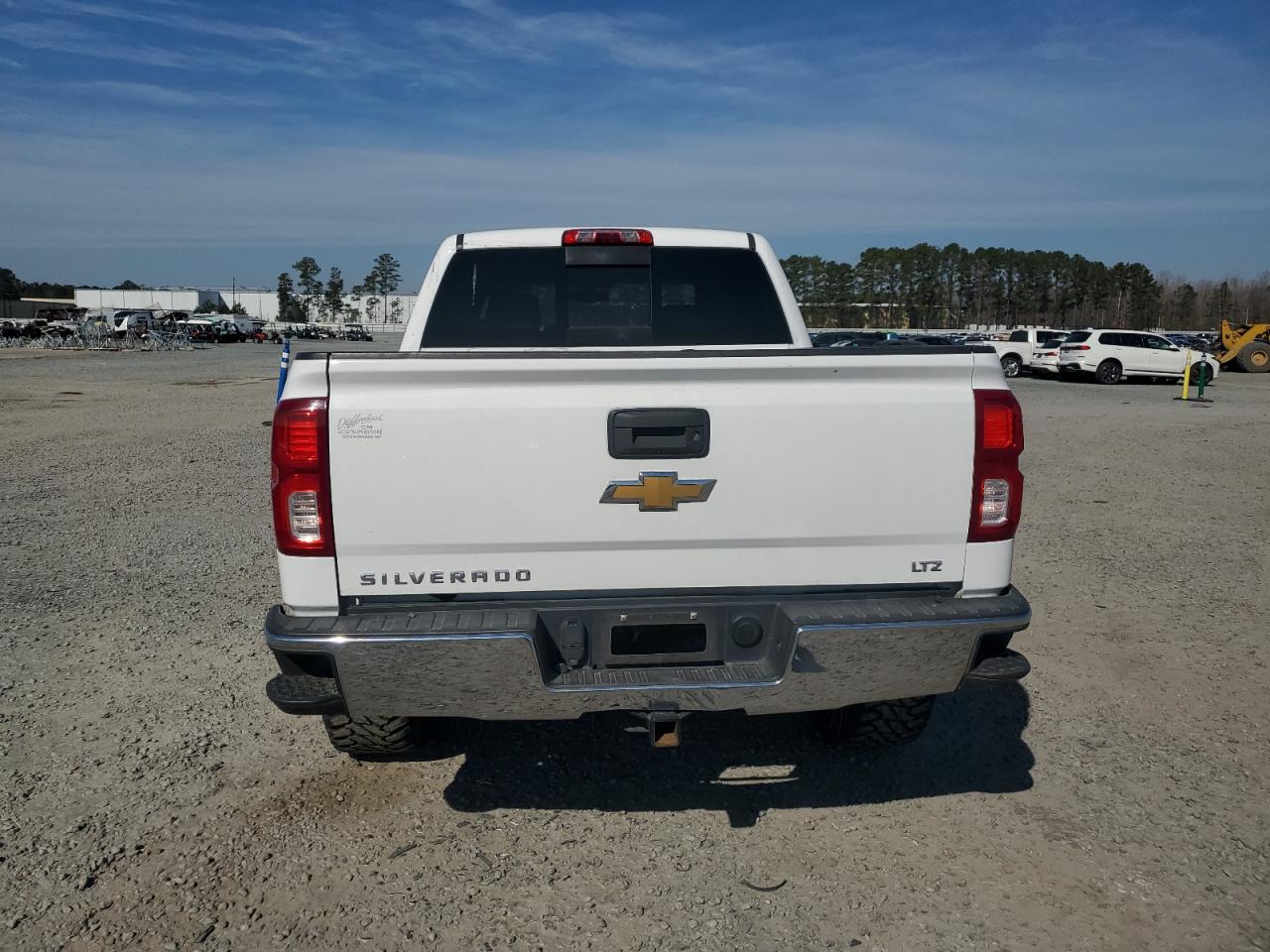 2016 Chevrolet Silverado - Image 6