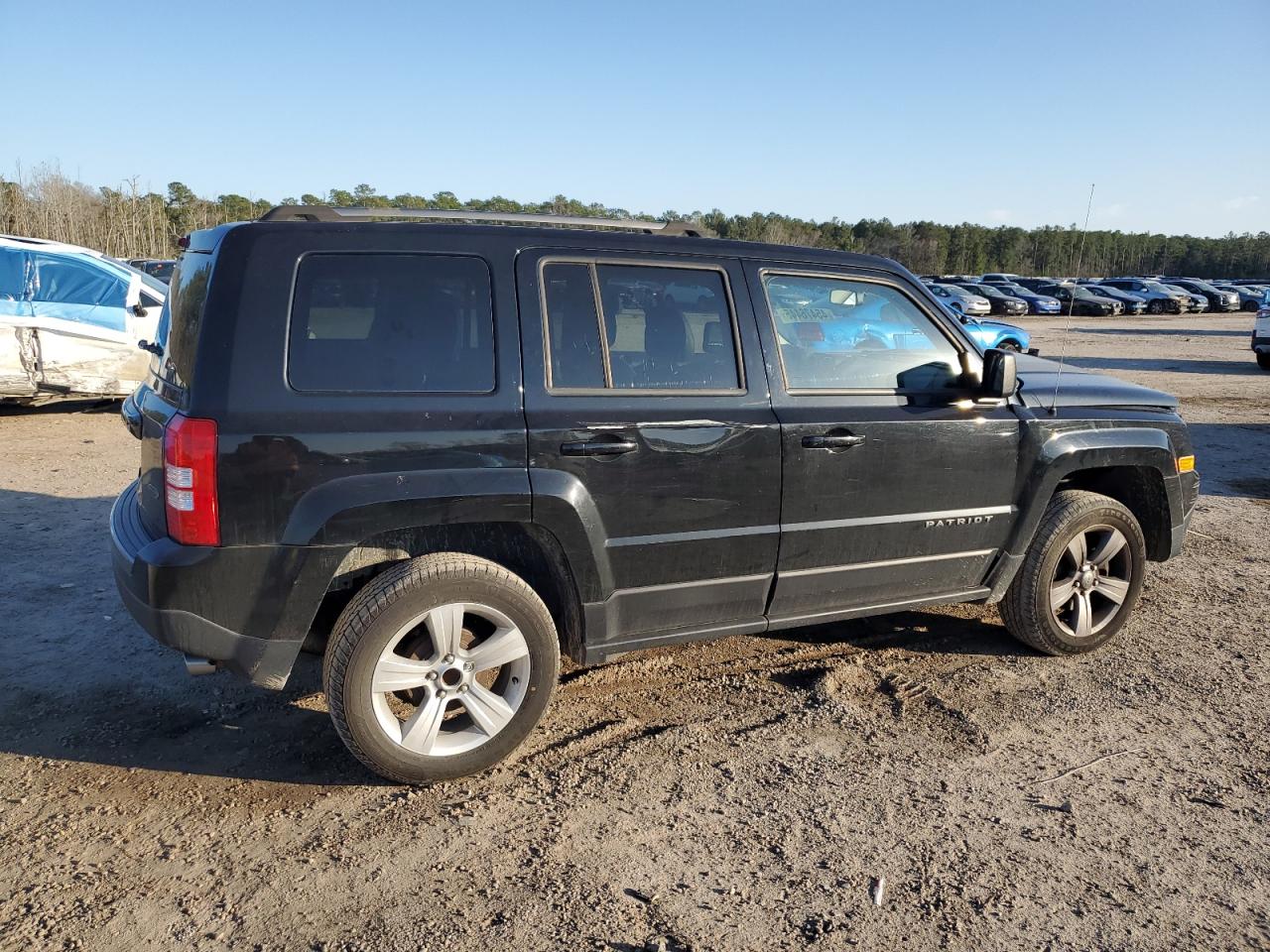 2016 Jeep Liberty (Patriot) - Image 3