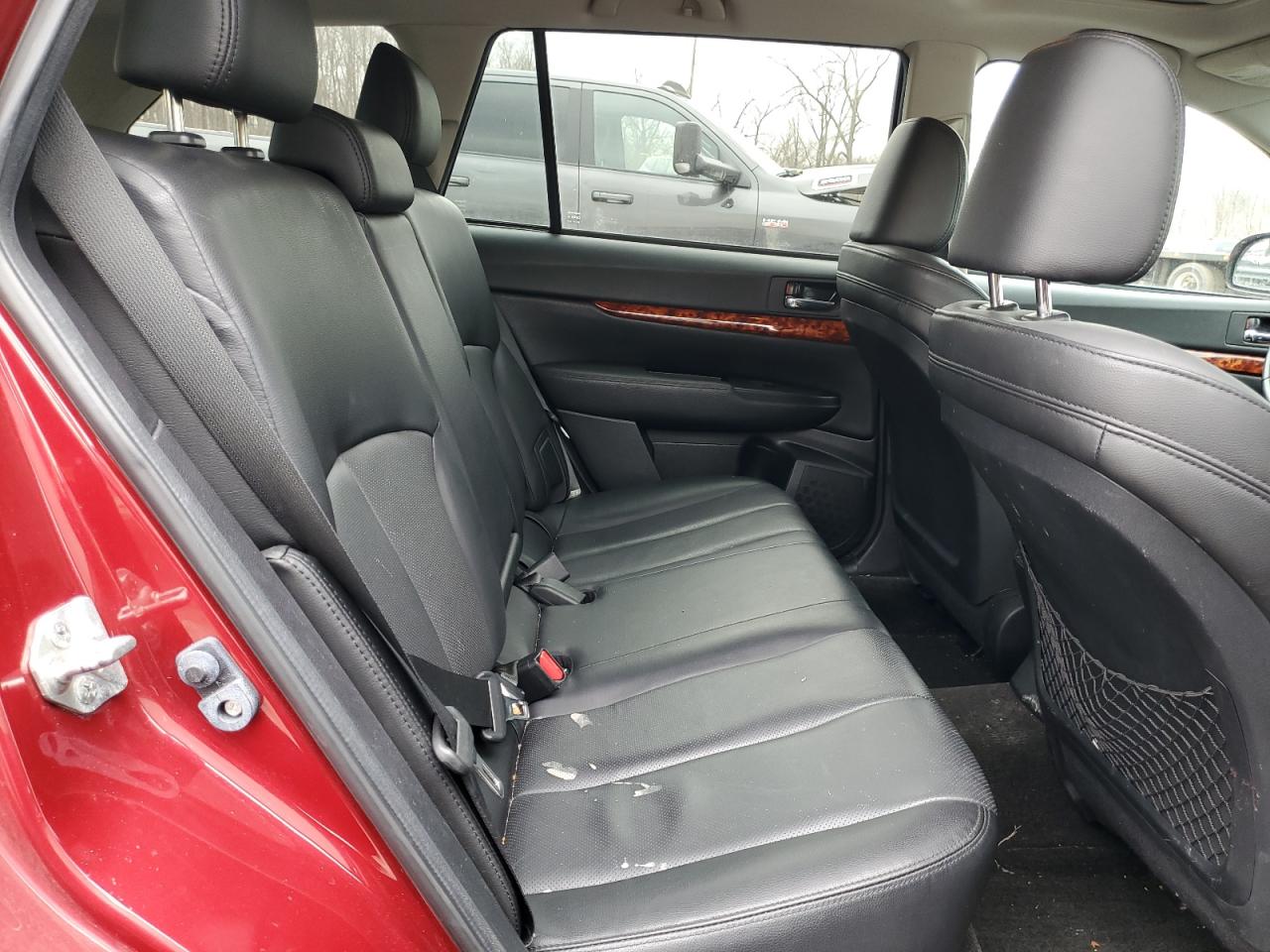 2012 Subaru Outback - Image 11