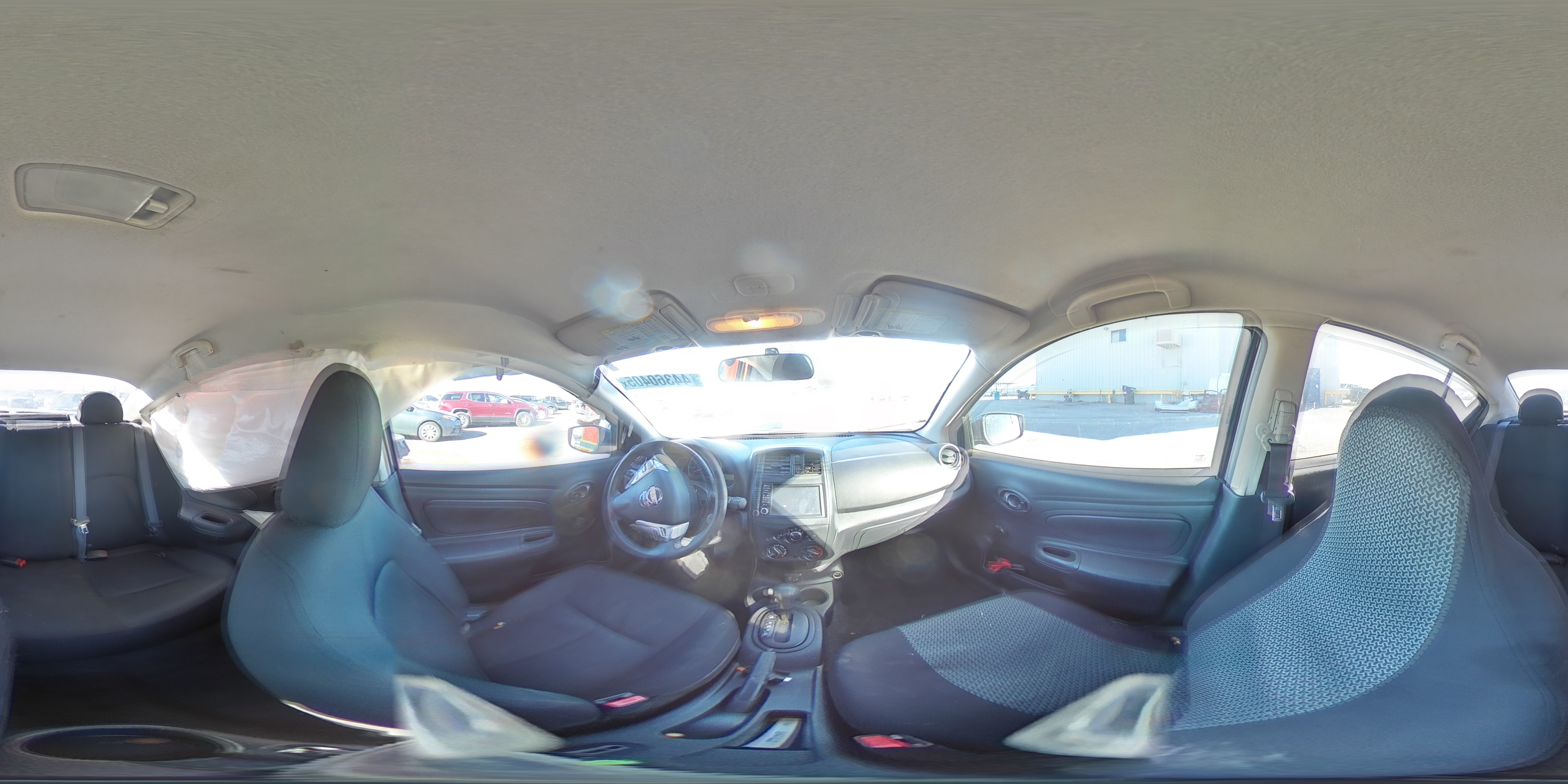 2019 Nissan Versa - Image 13