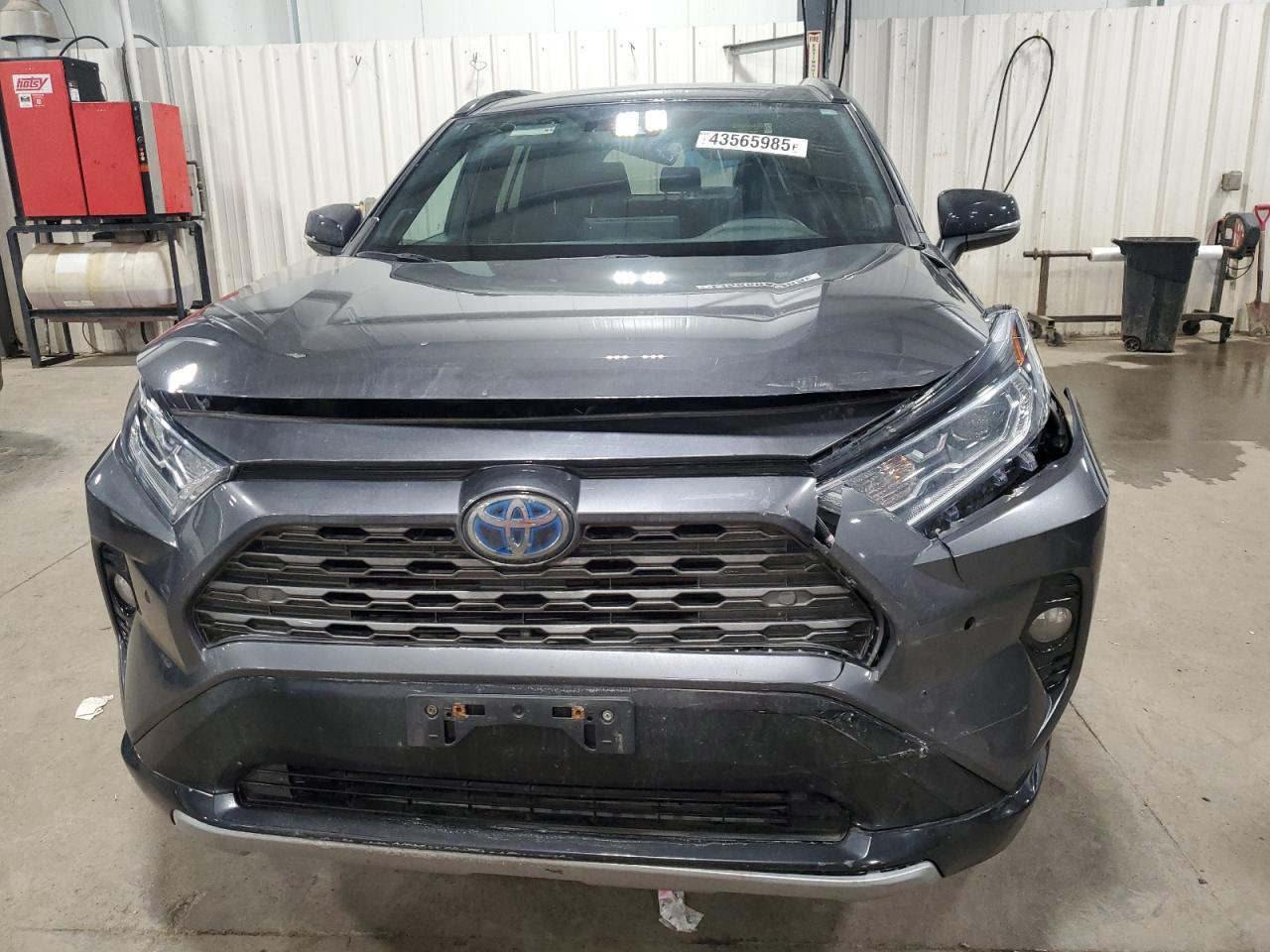 2021 Toyota RAV 4 - Image 5