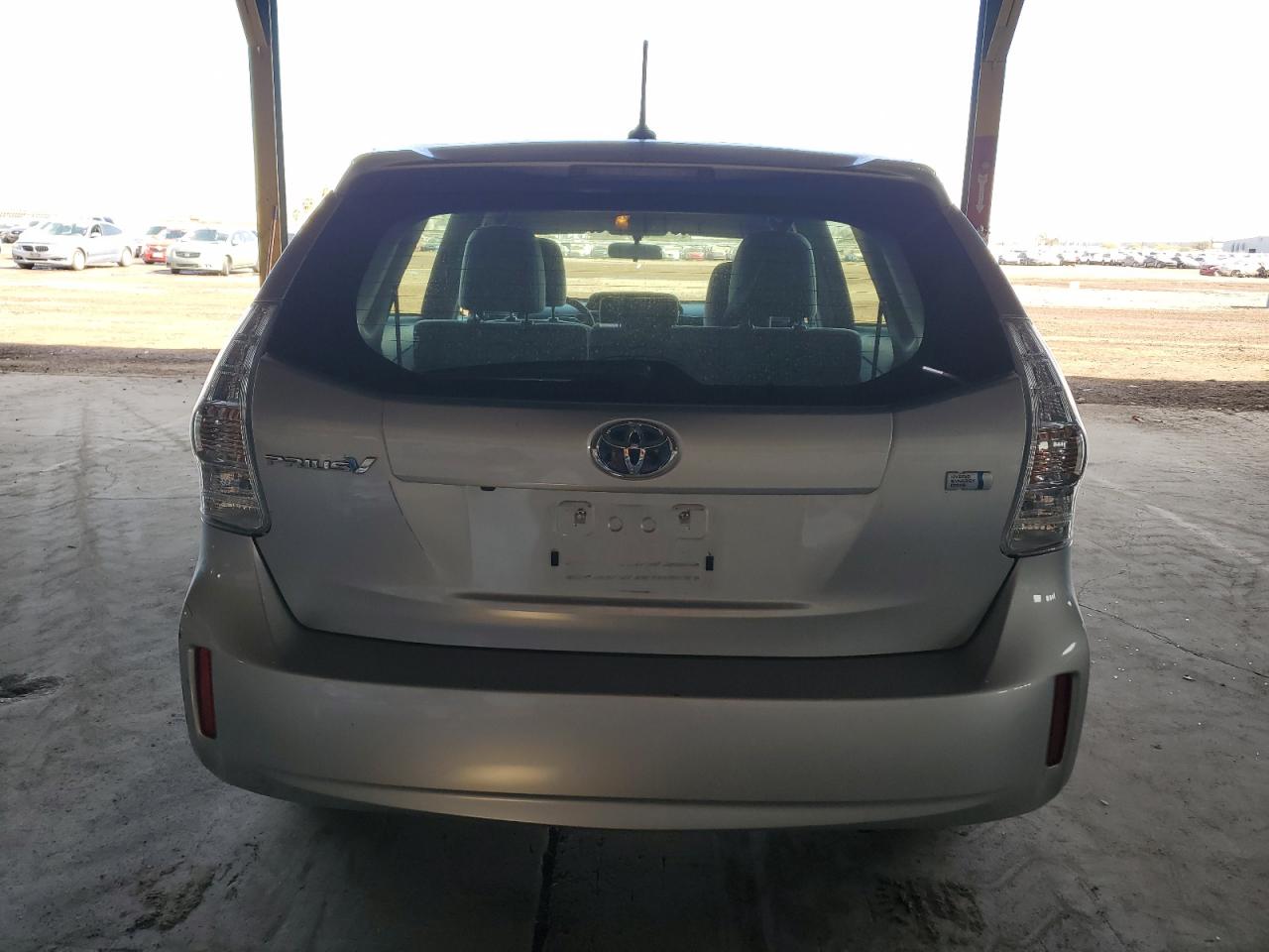 2013 Toyota Prius - Image 6