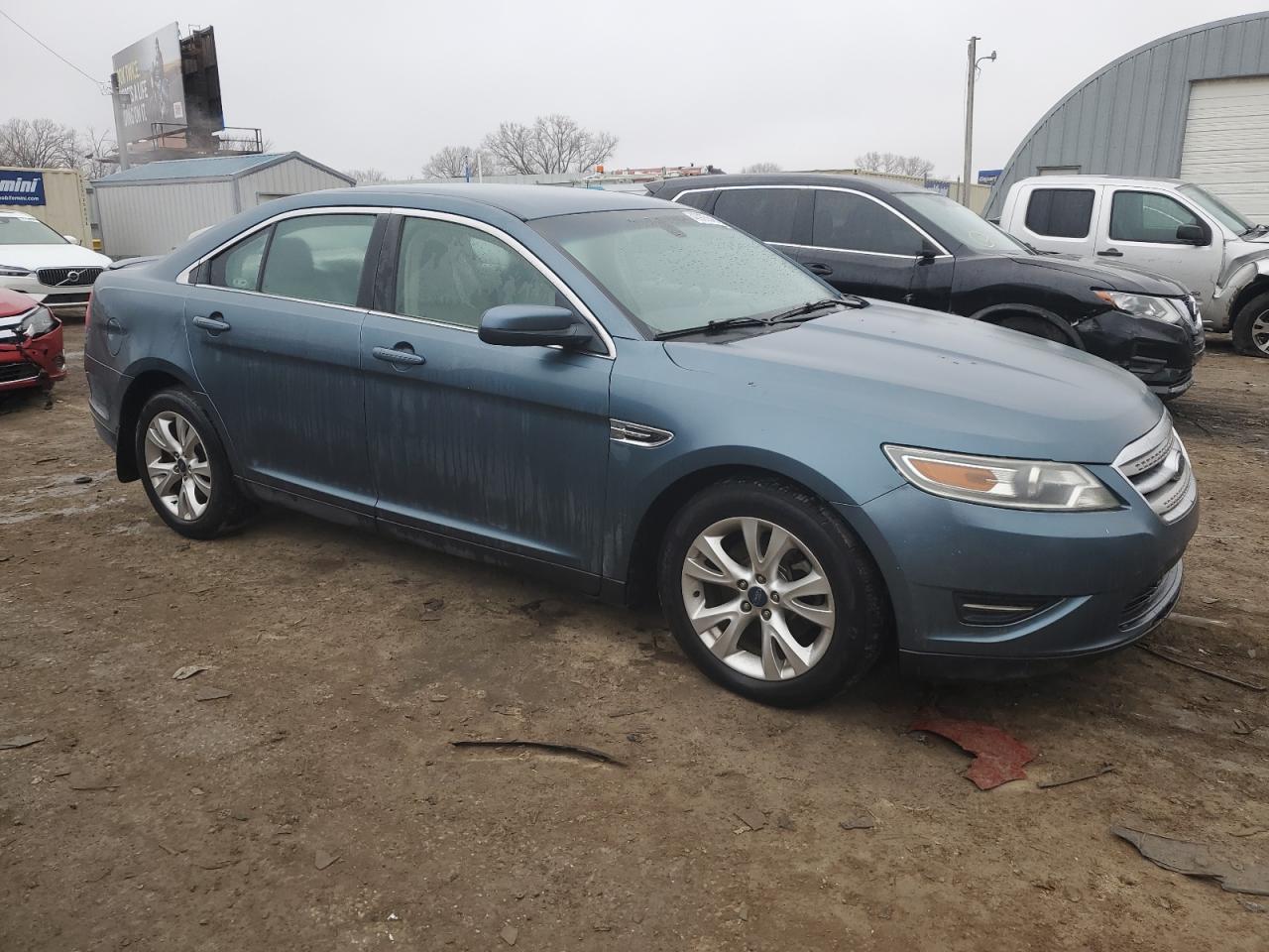 2010 Ford Taurus - Image 4