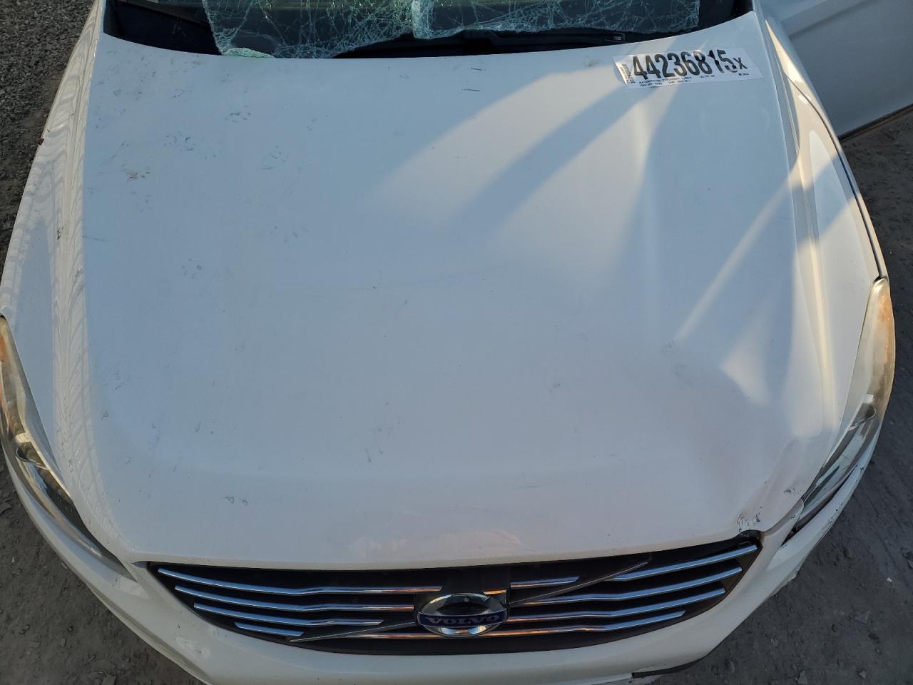 2017 Volvo XC60 - Image 12