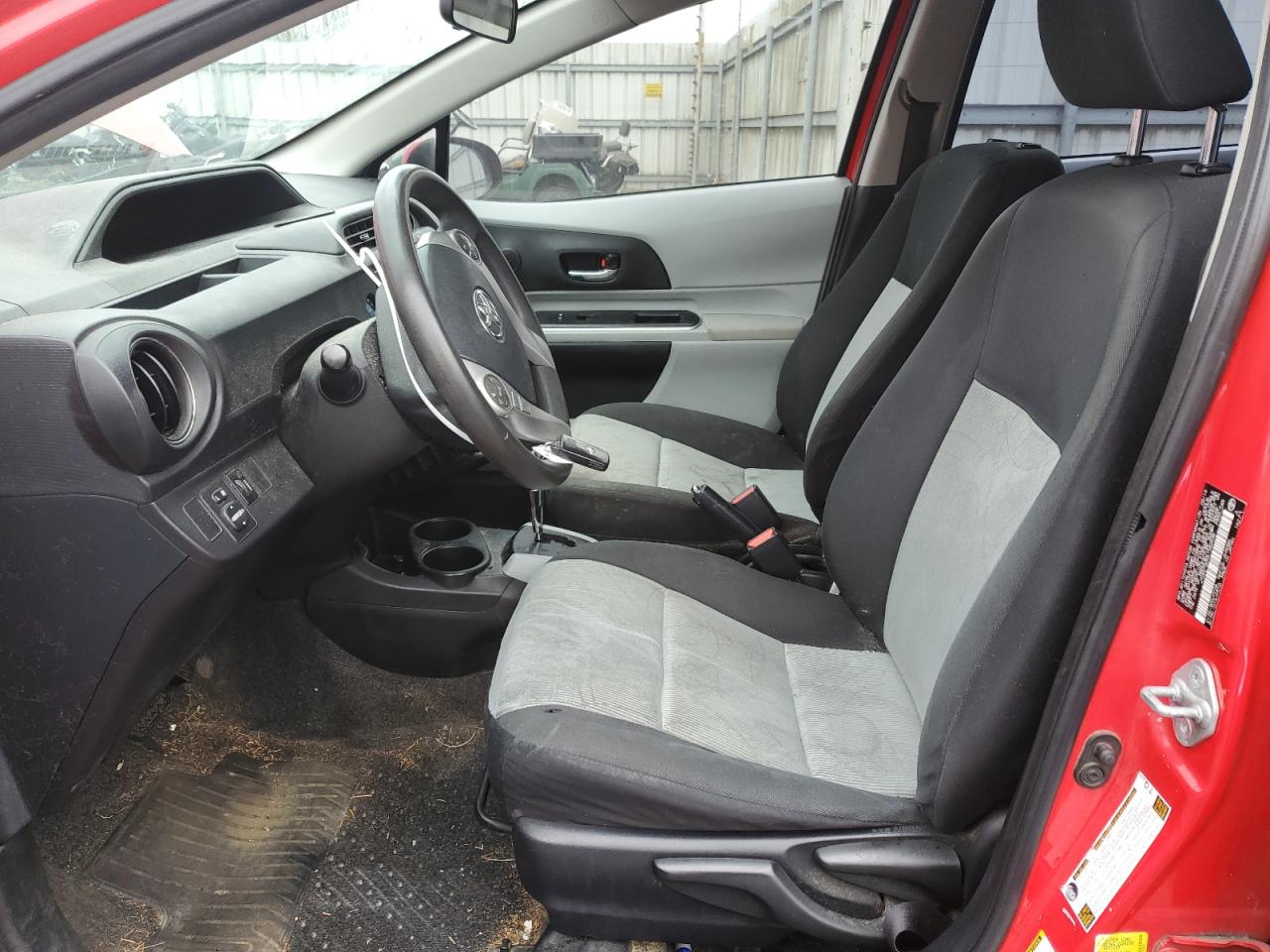 2014 Toyota Prius - Image 7