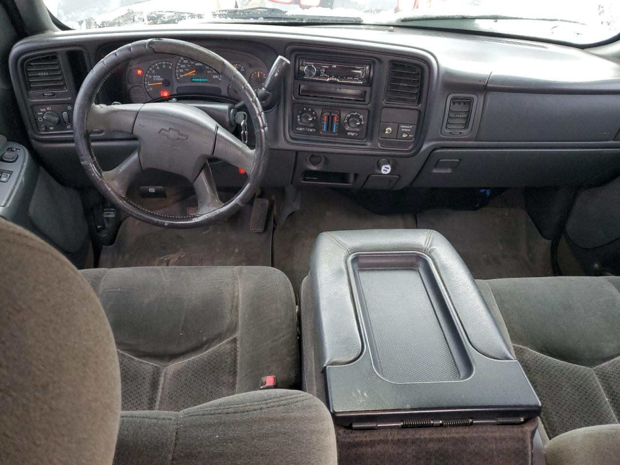 2003 Chevrolet Silverado - Image 8