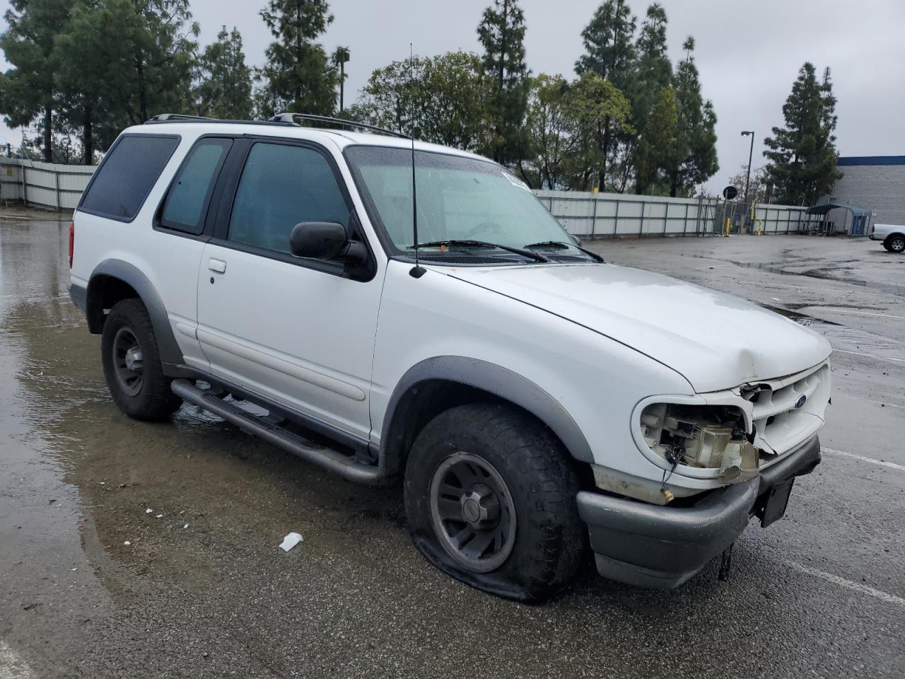 1998 Ford Explorer - Image 4